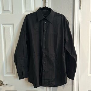 Claiborne black dress shirt 16 1/2, 34/35, Wrinkle Free 100% cotton Large